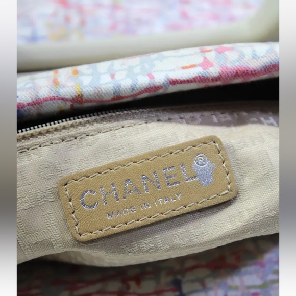 SOLD Chanel Large Clover Charm Two Way Tote Handbag White Pink Canvas - Picture 10 of 15